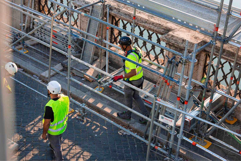 Passari&Cilia_Ponte Sant'Angelo_Restauro statue